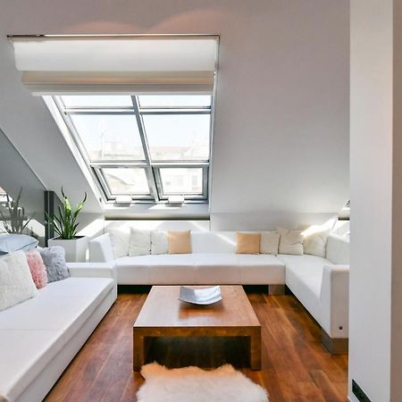Luxury Central Penthouse With Sauna, Terrace, 250M2, 5Bdrm, 3Bthrm Praha Exteriér fotografie