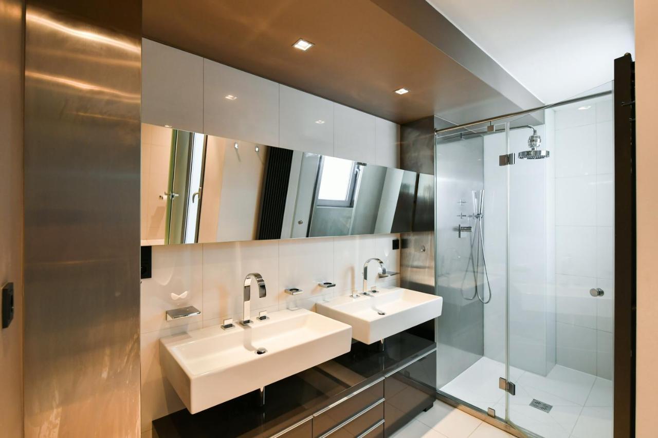 Luxury Central Penthouse With Sauna, Terrace, 250M2, 5Bdrm, 3Bthrm Praha Exteriér fotografie