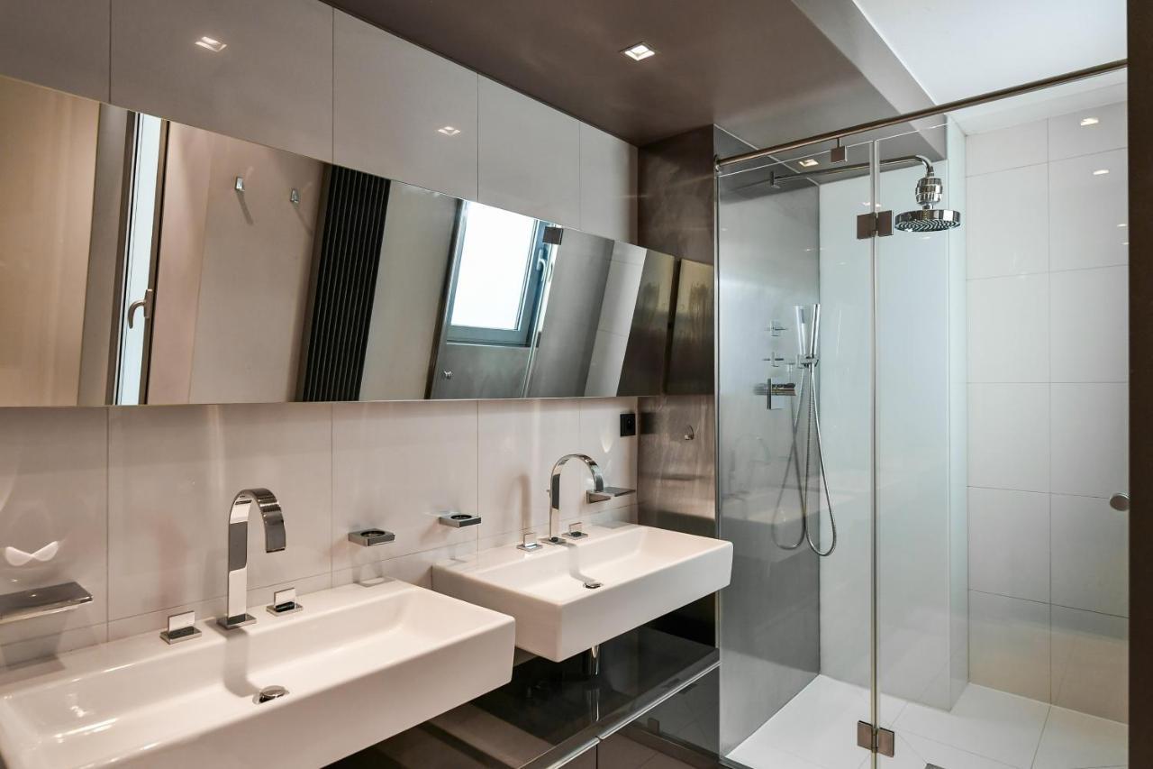 Luxury Central Penthouse With Sauna, Terrace, 250M2, 5Bdrm, 3Bthrm Praha Exteriér fotografie