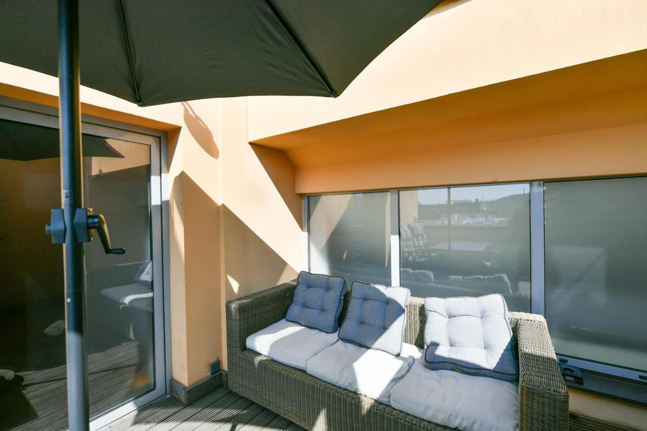 Luxury Central Penthouse With Sauna, Terrace, 250M2, 5Bdrm, 3Bthrm Praha Exteriér fotografie