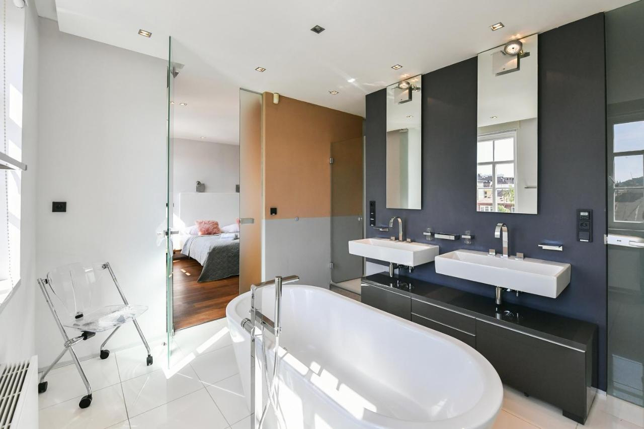 Luxury Central Penthouse With Sauna, Terrace, 250M2, 5Bdrm, 3Bthrm Praha Exteriér fotografie